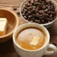 Remediu sau truc? De ce sa pui unt in cafea, de fapt.