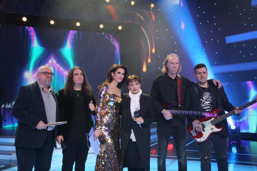 Artiști de elită, petrecere și bucurie. Revelion la TVR 1 în Gala „Omul Anului”.